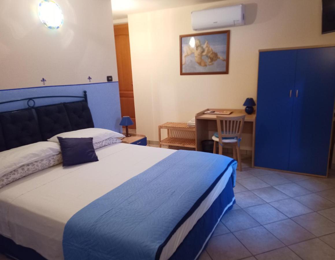 B&B Renzano Bedrooms Saló Exterior foto