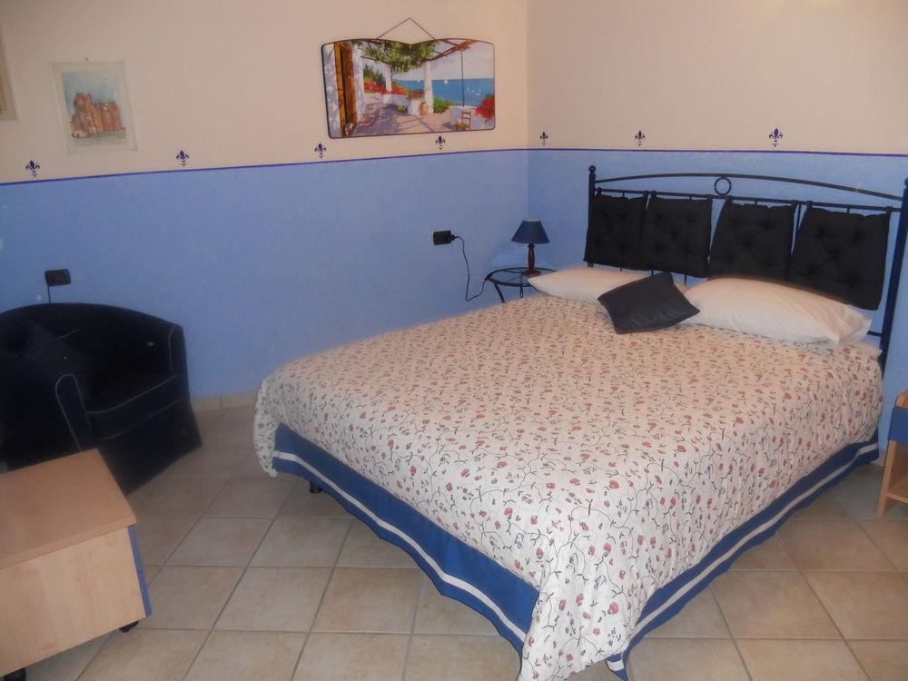 B&B Renzano Bedrooms Saló Exterior foto