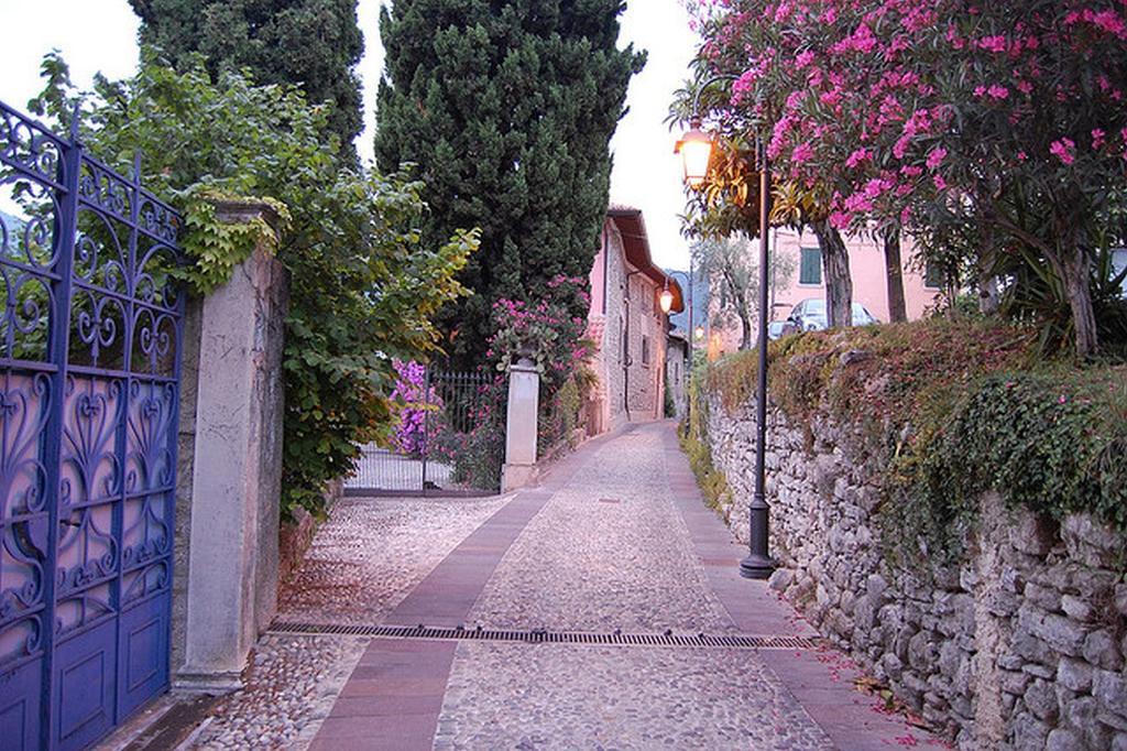 B&B Renzano Bedrooms Saló Exterior foto